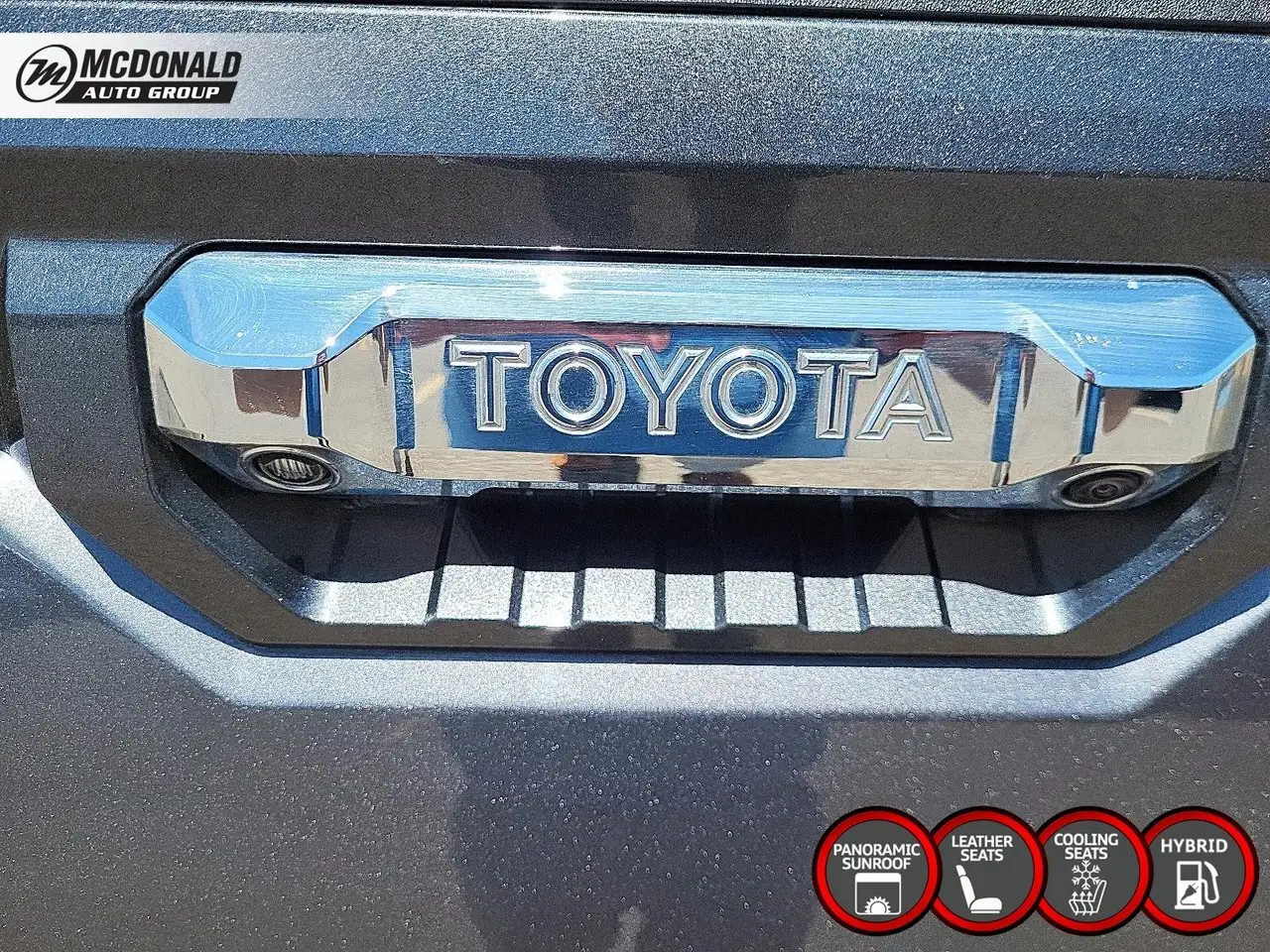 Toyota Tundra снимка Toyota Tundra