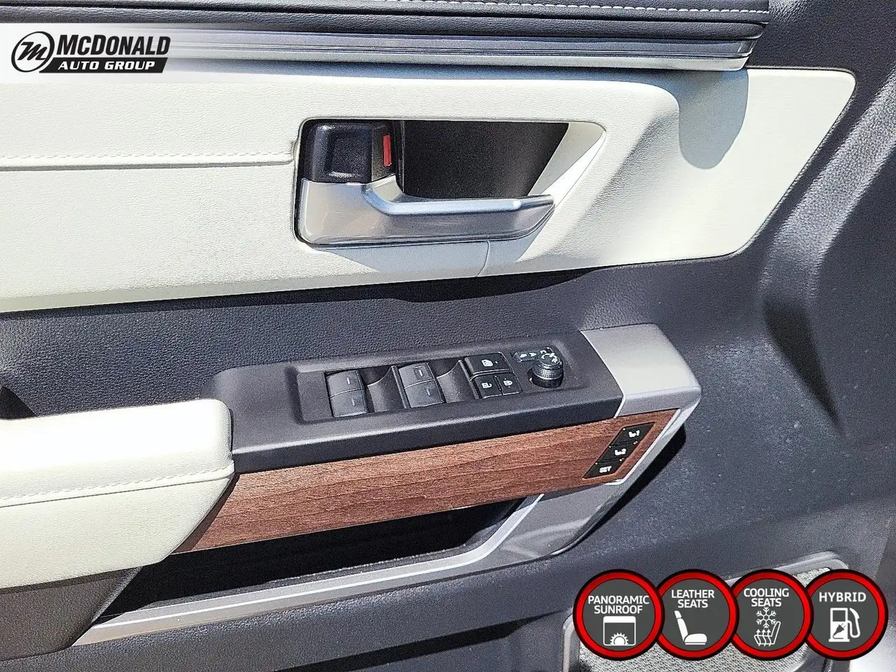 Toyota Tundra снимка Toyota Tundra