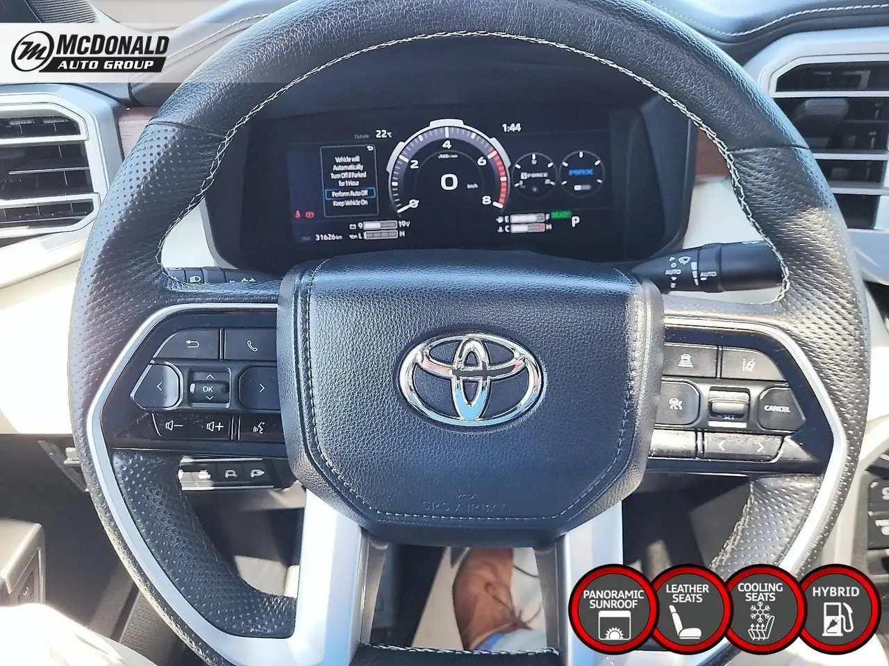 Toyota Tundra снимка Toyota Tundra