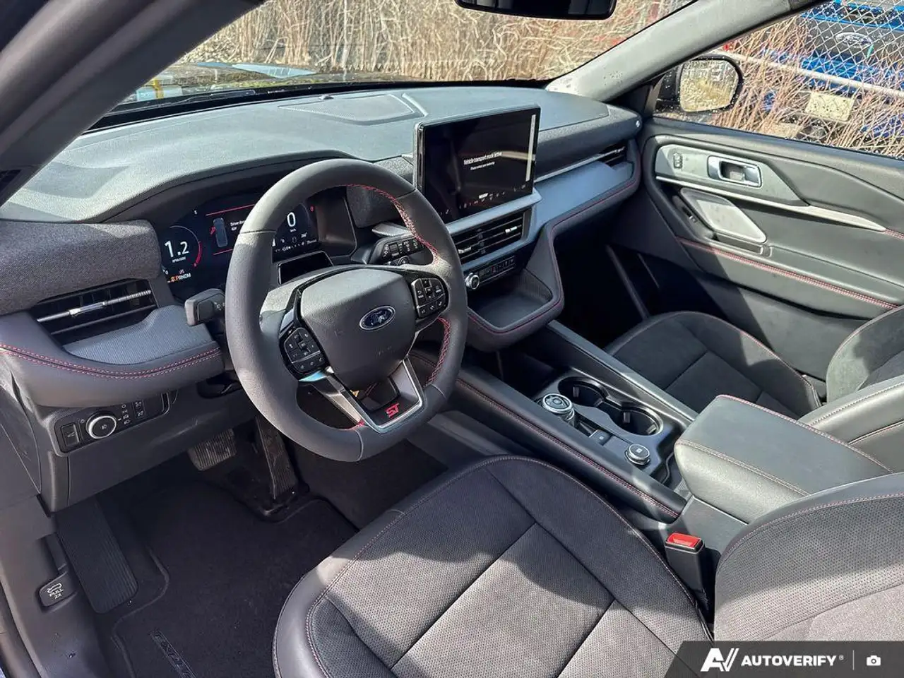 Ford Explorer photo Ford Explorer