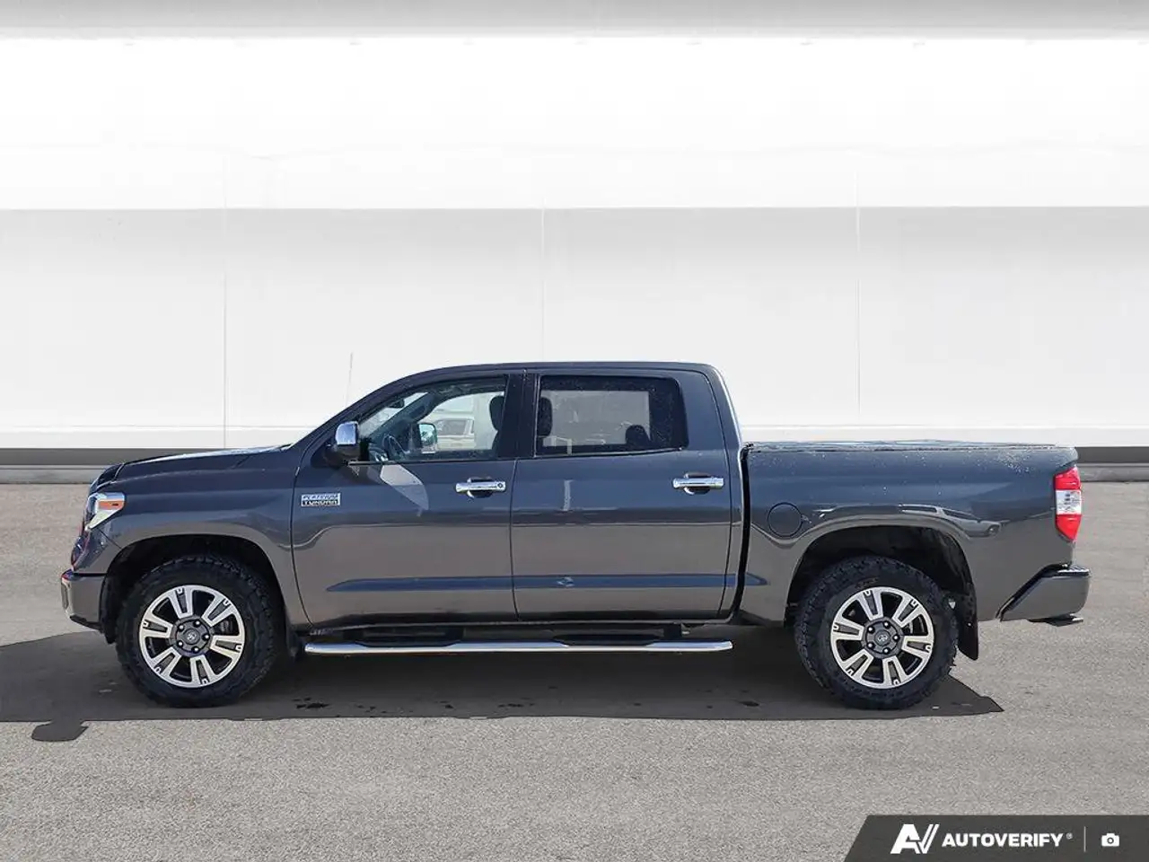 Toyota Tundra снимка Toyota Tundra