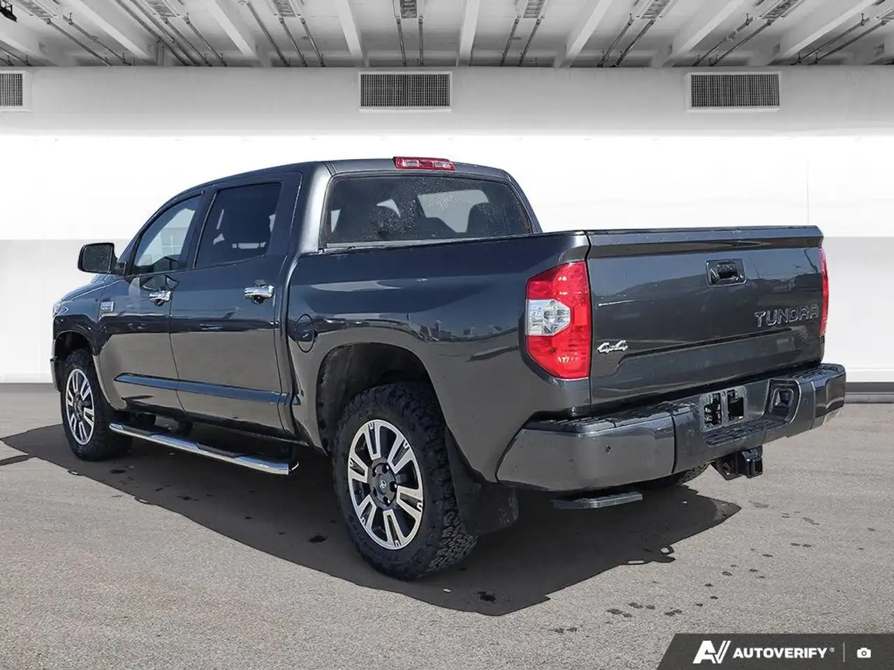 Toyota Tundra снимка Toyota Tundra