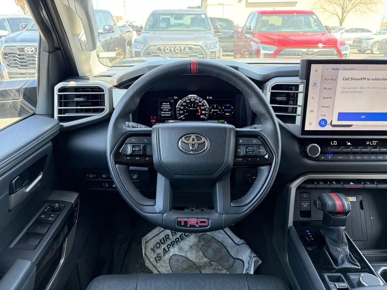 Toyota Tundra снимка Toyota Tundra