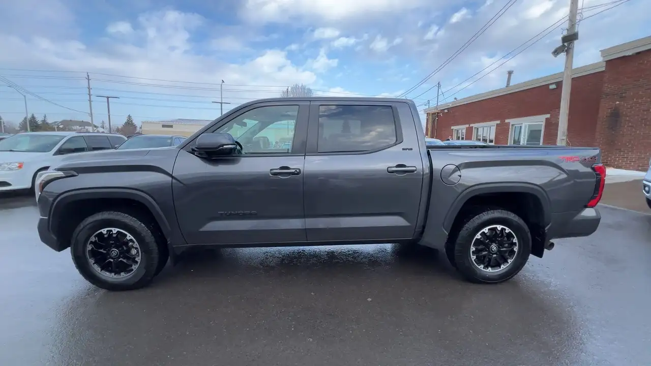 Toyota Tundra снимка Toyota Tundra