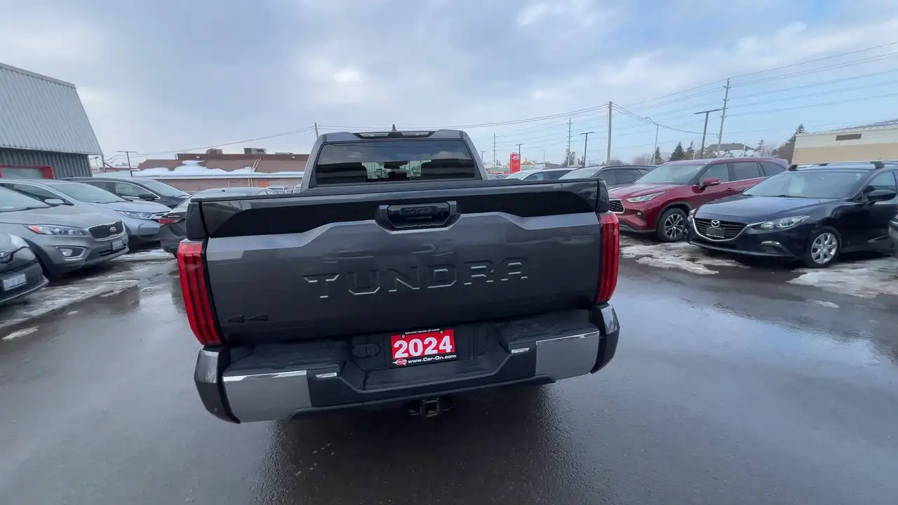 Toyota Tundra снимка Toyota Tundra