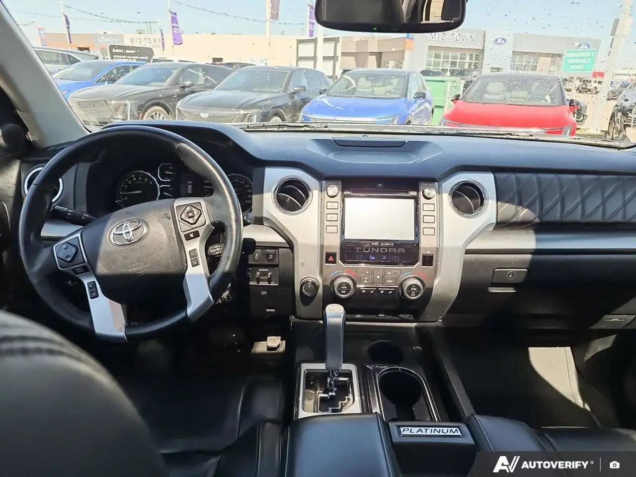 Toyota Tundra снимка Toyota Tundra