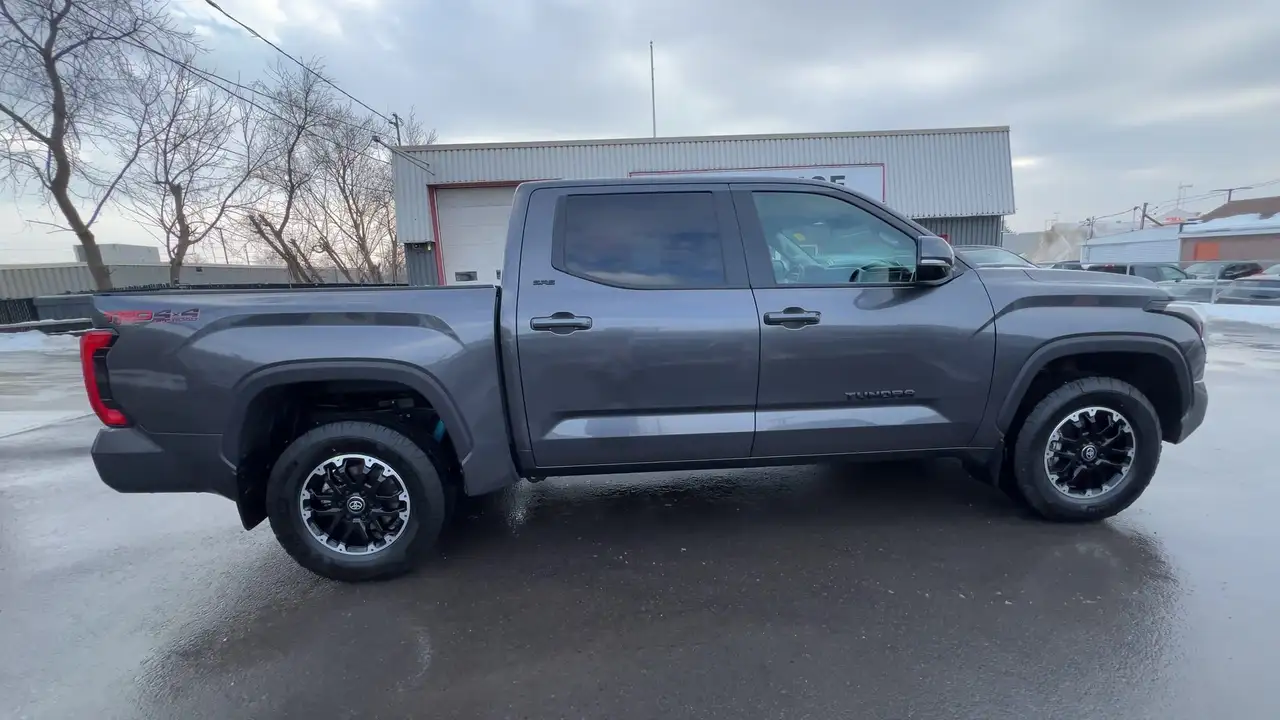 Toyota Tundra снимка Toyota Tundra