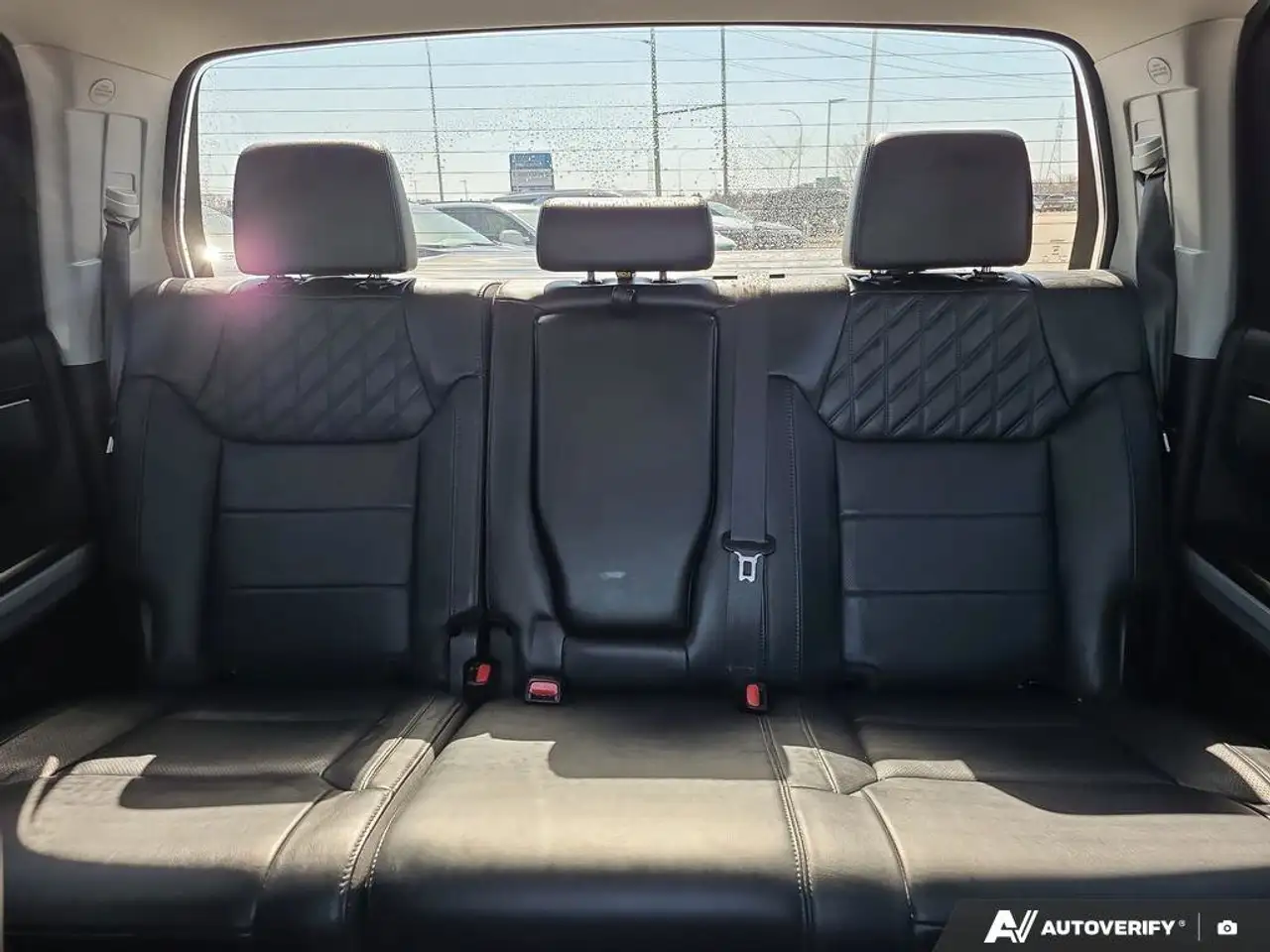 Toyota Tundra снимка Toyota Tundra