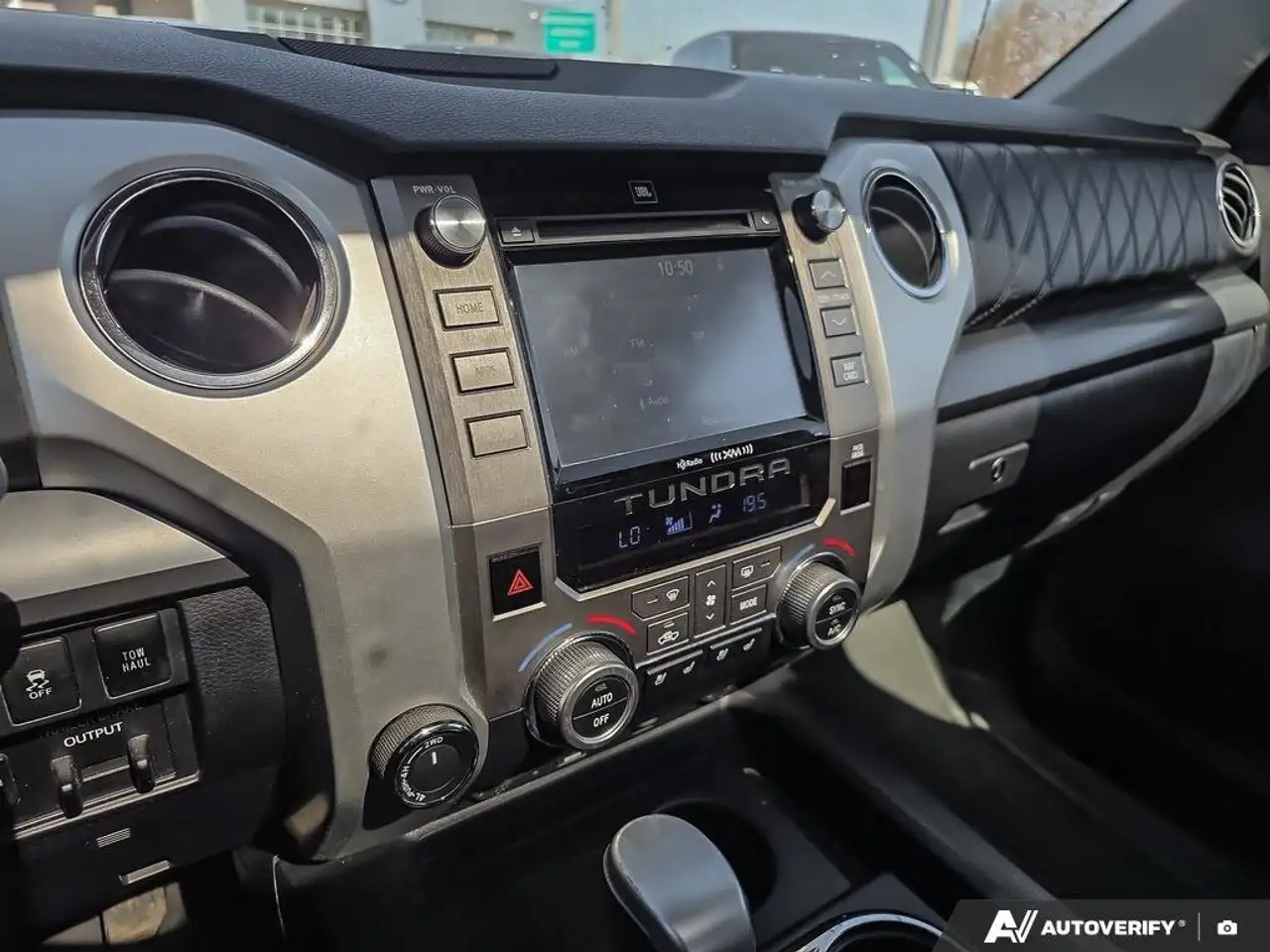 Toyota Tundra снимка Toyota Tundra