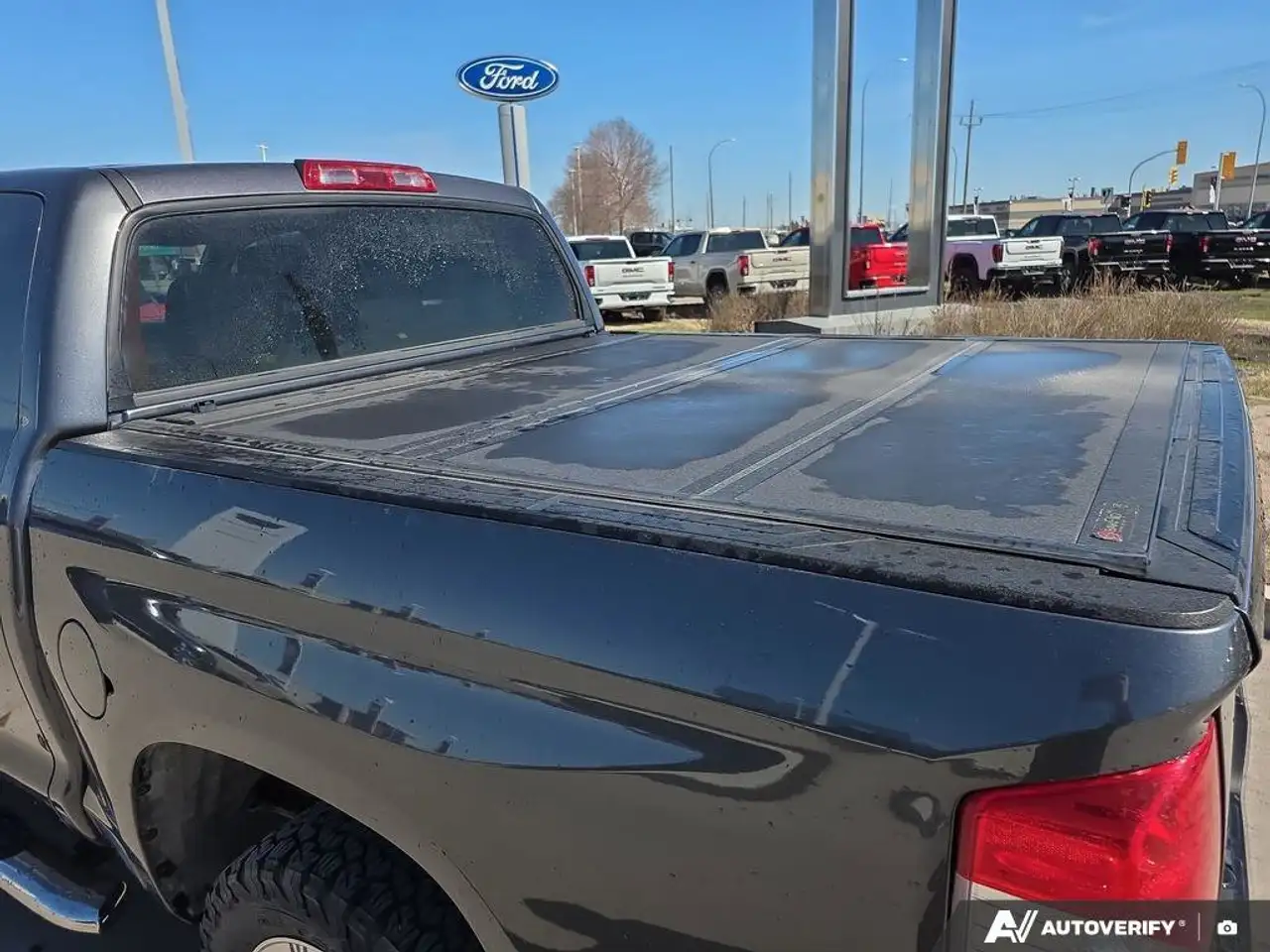 Toyota Tundra снимка Toyota Tundra