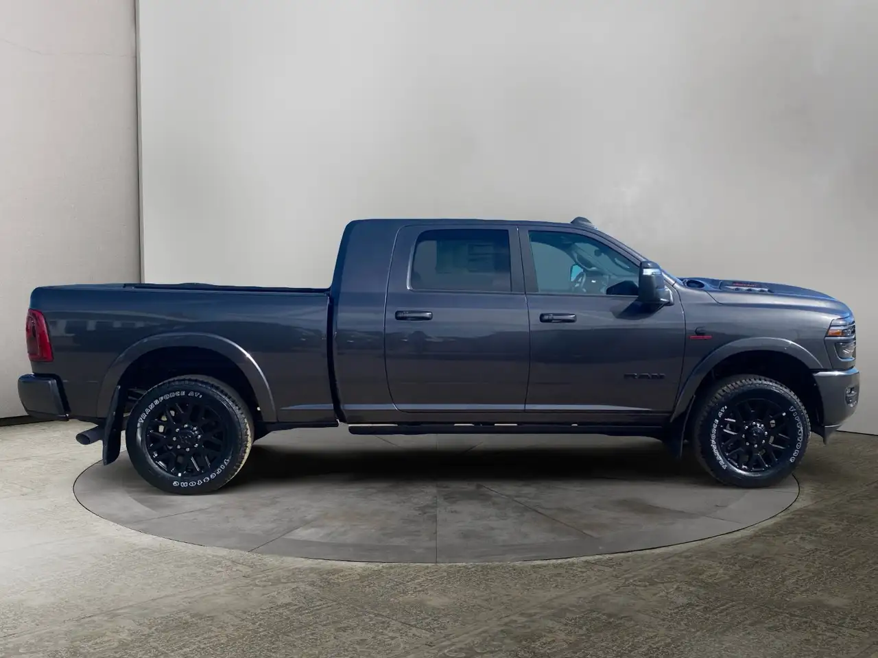RAM 3500 снимка RAM 3500