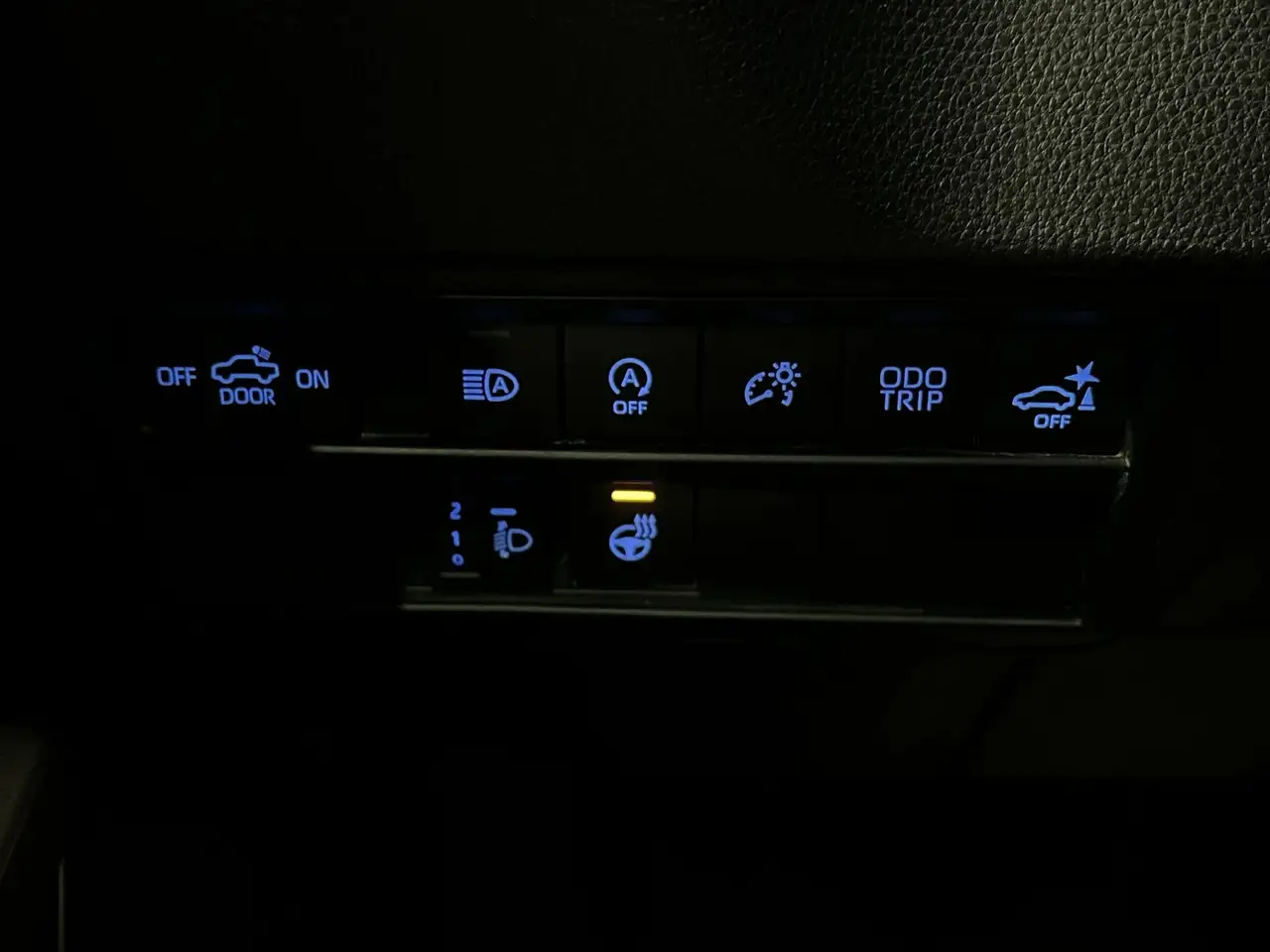 Toyota Tundra снимка Toyota Tundra