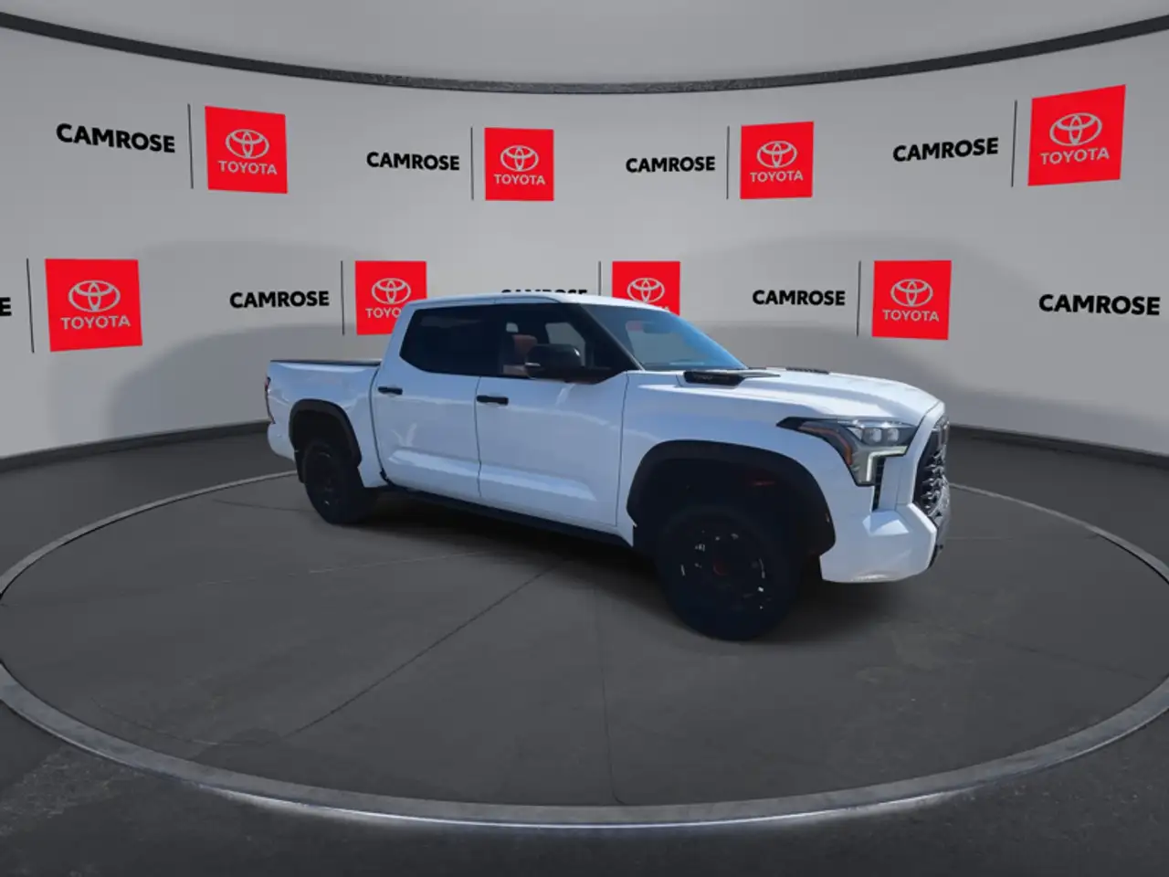 Toyota Tundra снимка Toyota Tundra