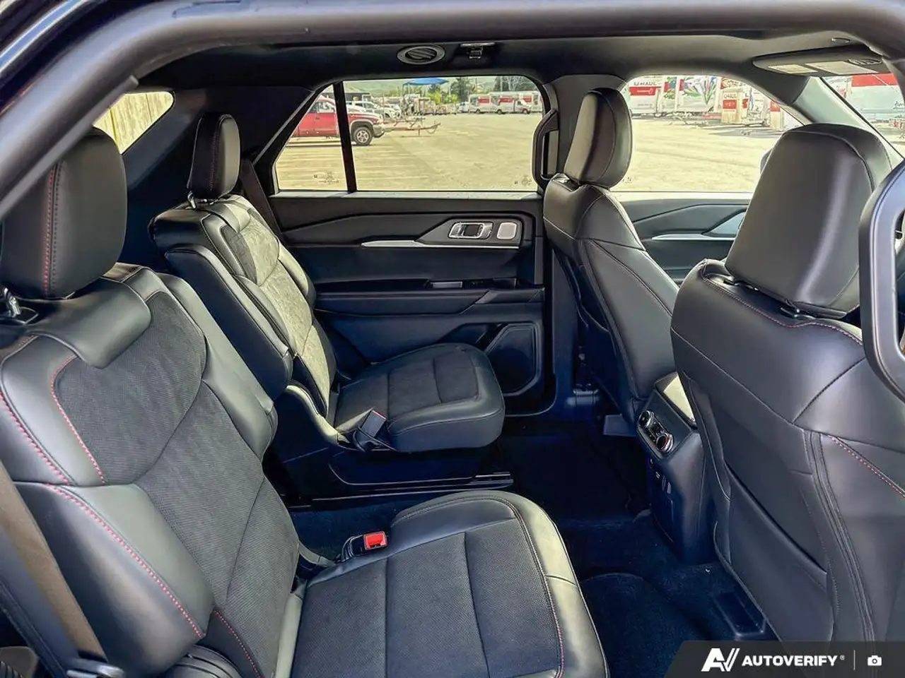 Ford Explorer photo Ford Explorer