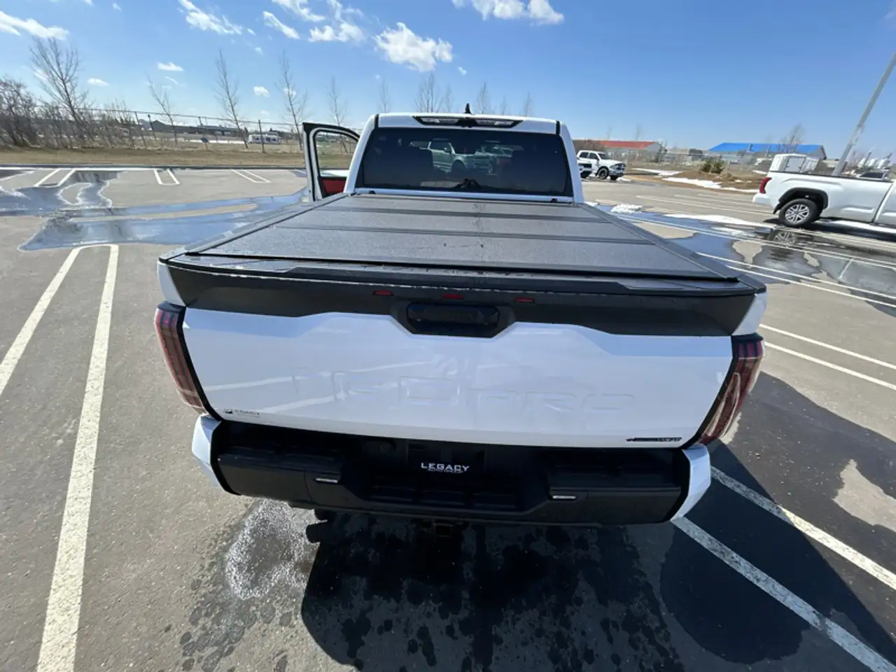 Toyota Tundra снимка Toyota Tundra