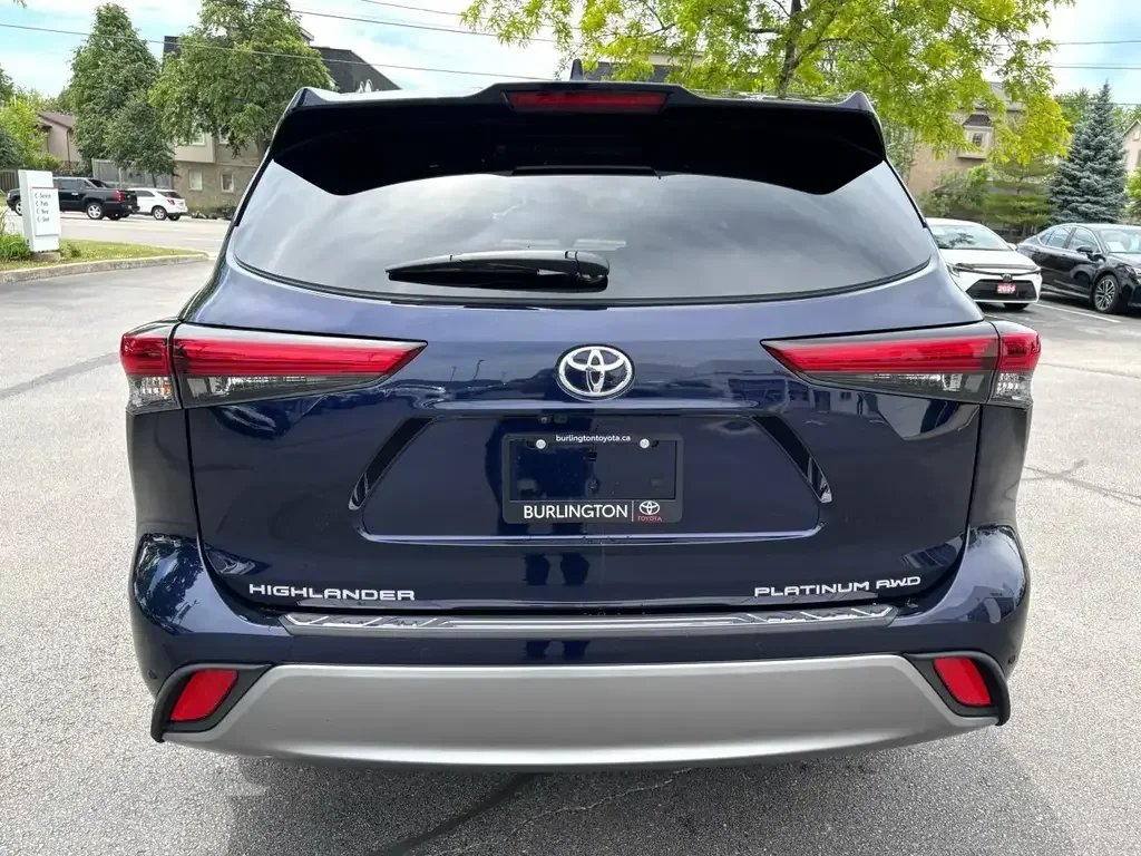 Toyota Highlander снимка Toyota Highlander