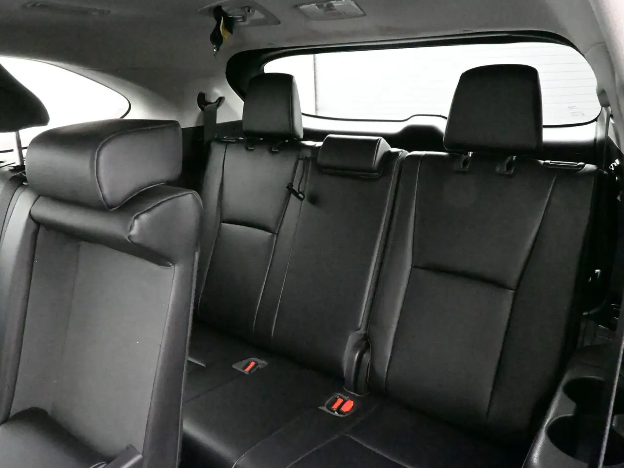 Toyota Highlander снимка Toyota Highlander
