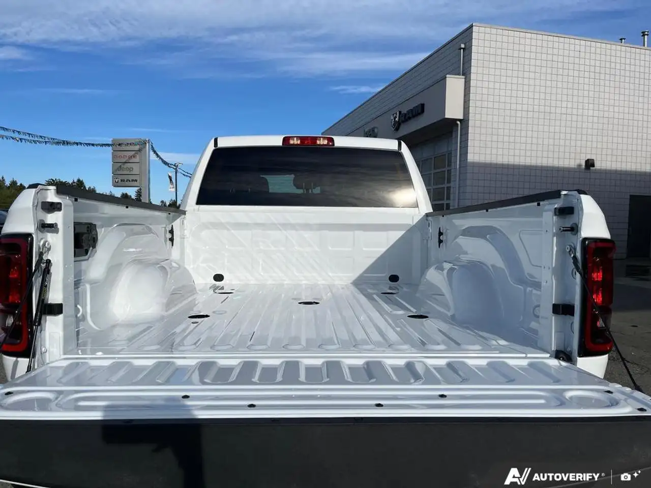 RAM 3500 снимка RAM 3500