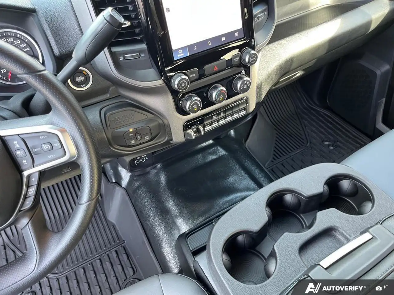 RAM 3500 снимка RAM 3500