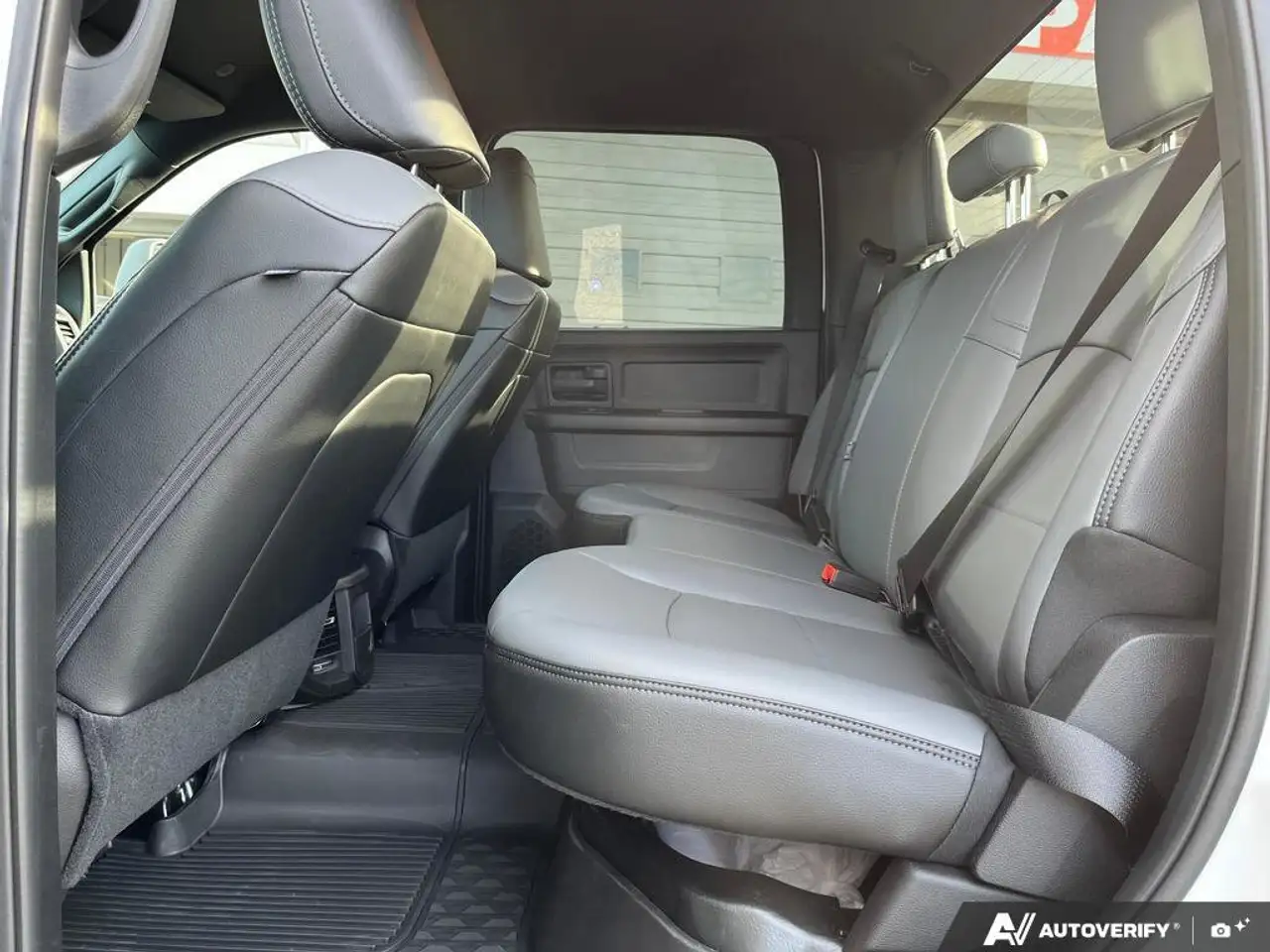 RAM 3500 снимка RAM 3500