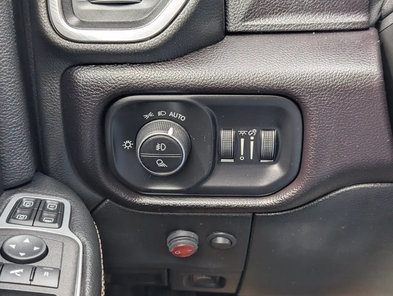 RAM 3500 photo RAM 3500
