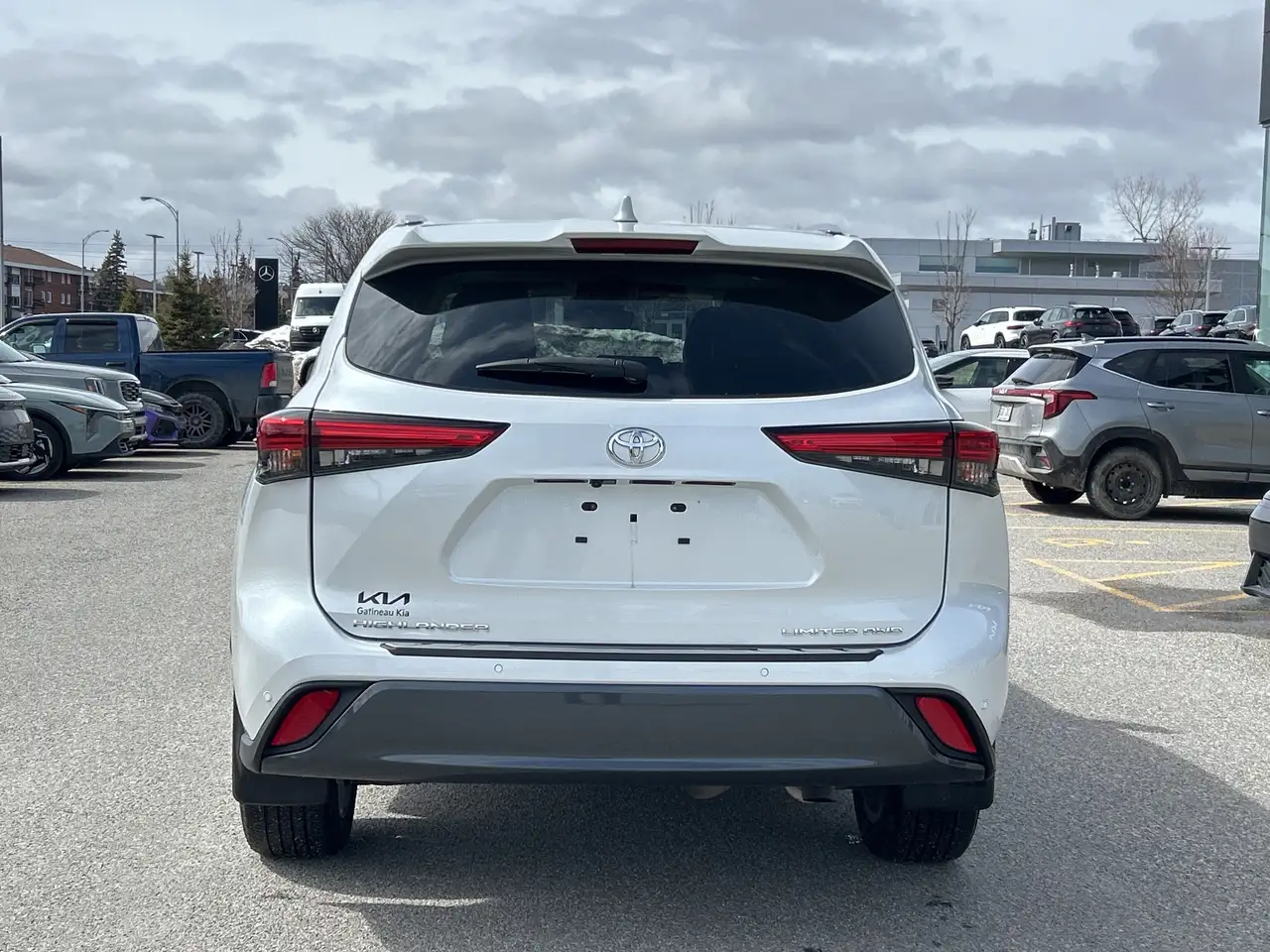 Toyota Highlander снимка Toyota Highlander