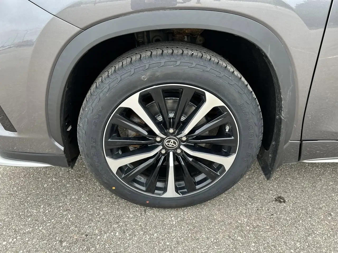 Toyota Highlander снимка Toyota Highlander