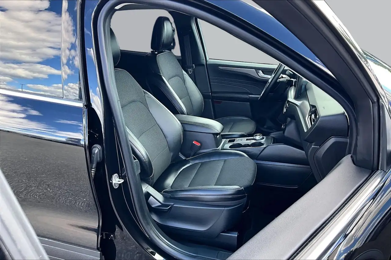 Ford Escape photo Ford Escape