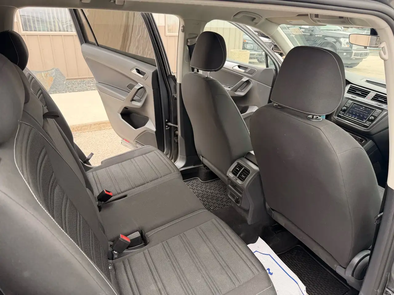 Volkswagen Tiguan photo Volkswagen Tiguan