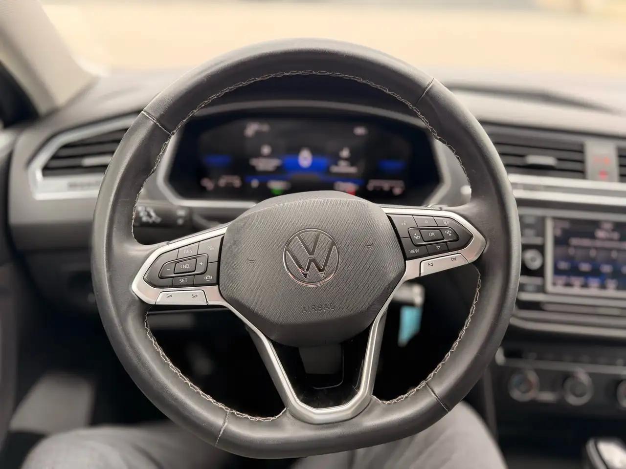 Volkswagen Tiguan photo Volkswagen Tiguan