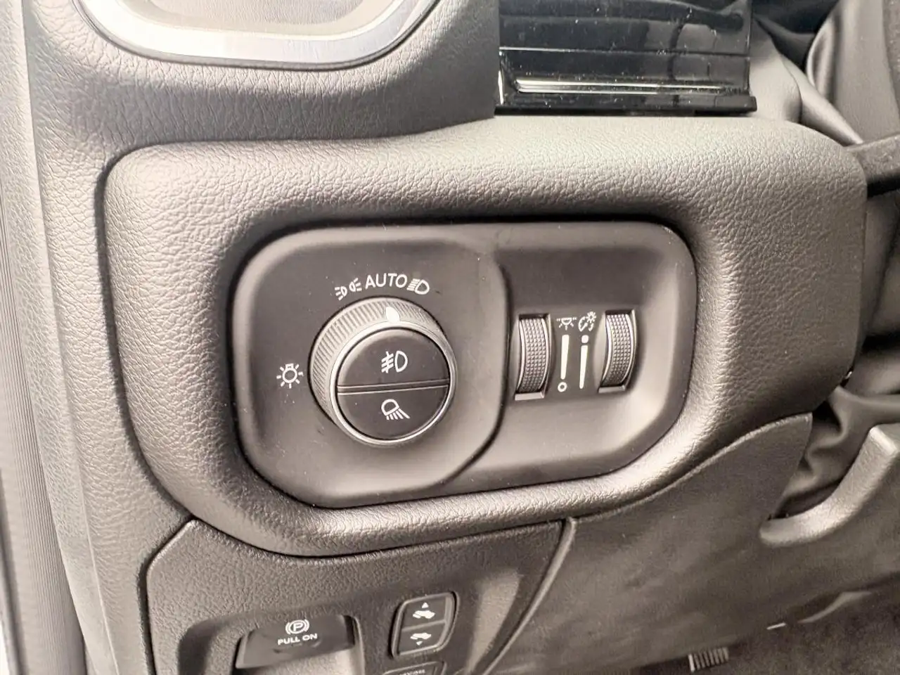 RAM 1500 photo RAM 1500