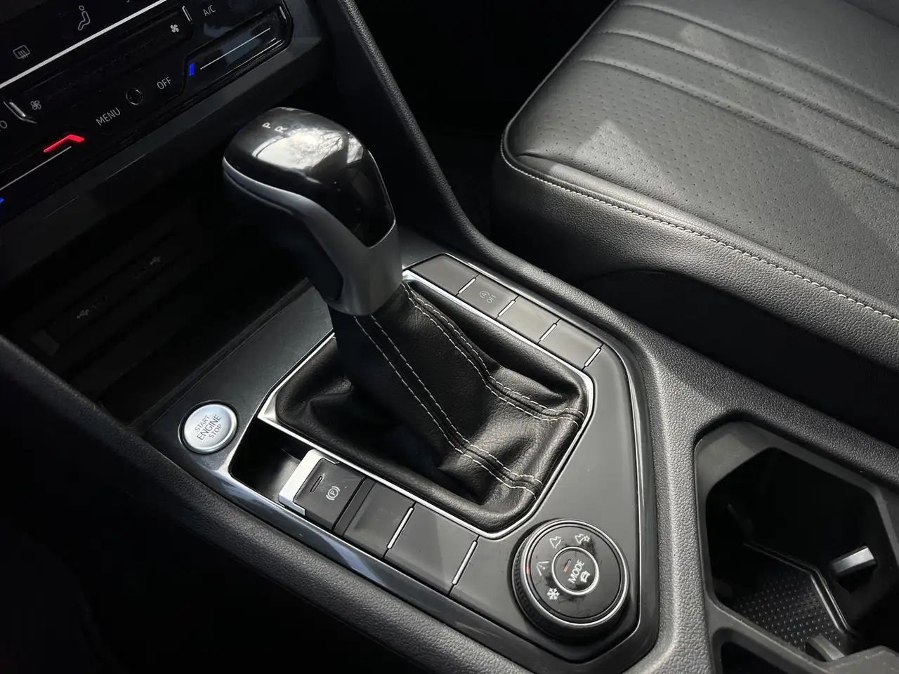 Volkswagen Tiguan photo Volkswagen Tiguan