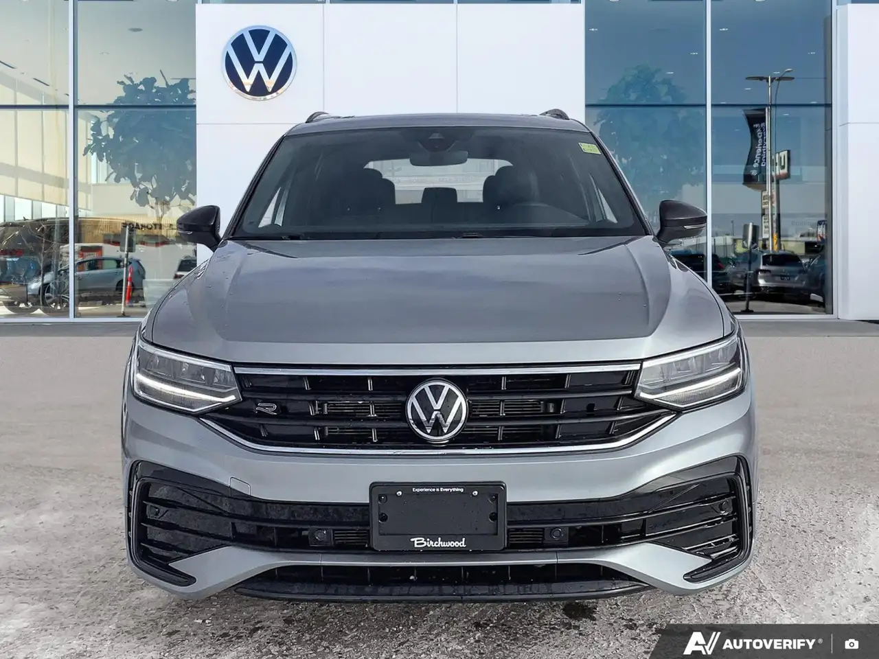 Volkswagen Tiguan снимка Volkswagen Tiguan