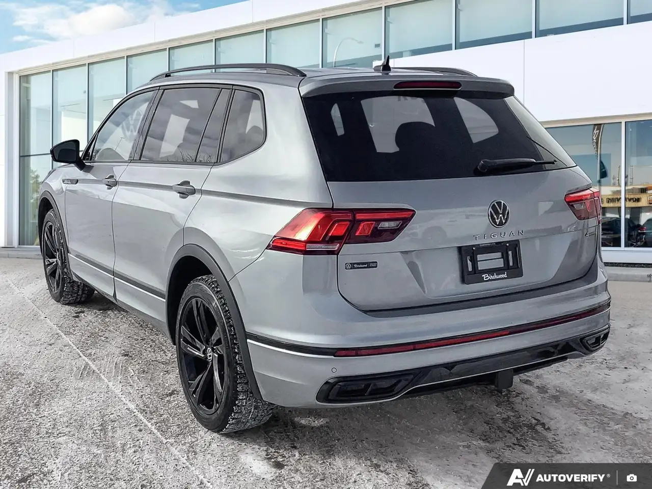 Volkswagen Tiguan снимка Volkswagen Tiguan