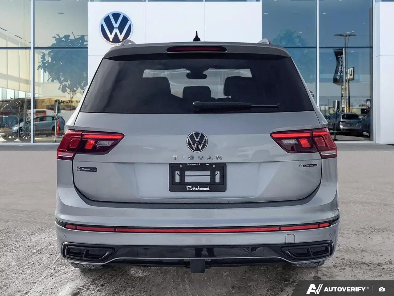 Volkswagen Tiguan снимка Volkswagen Tiguan
