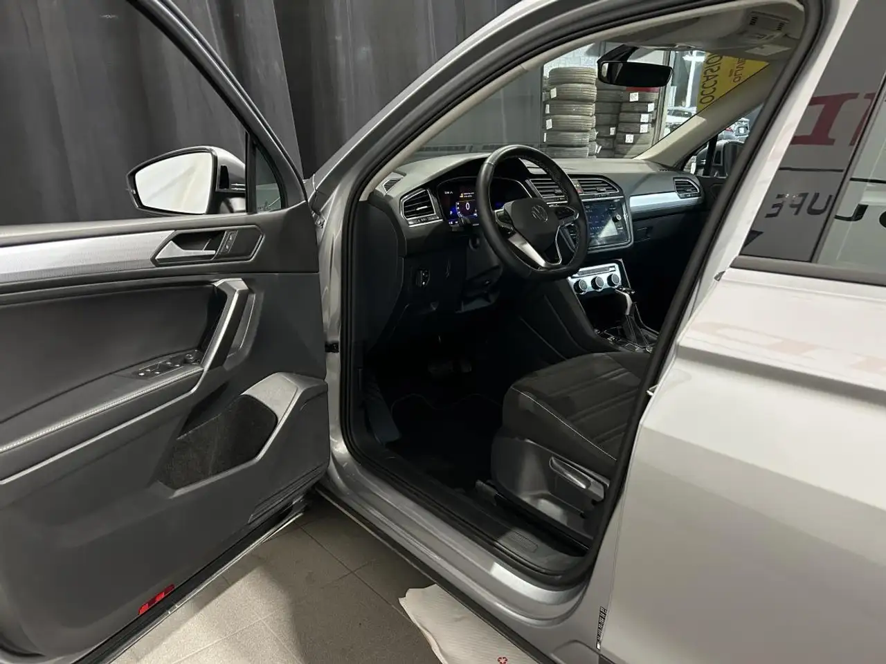 Volkswagen Tiguan снимка Volkswagen Tiguan