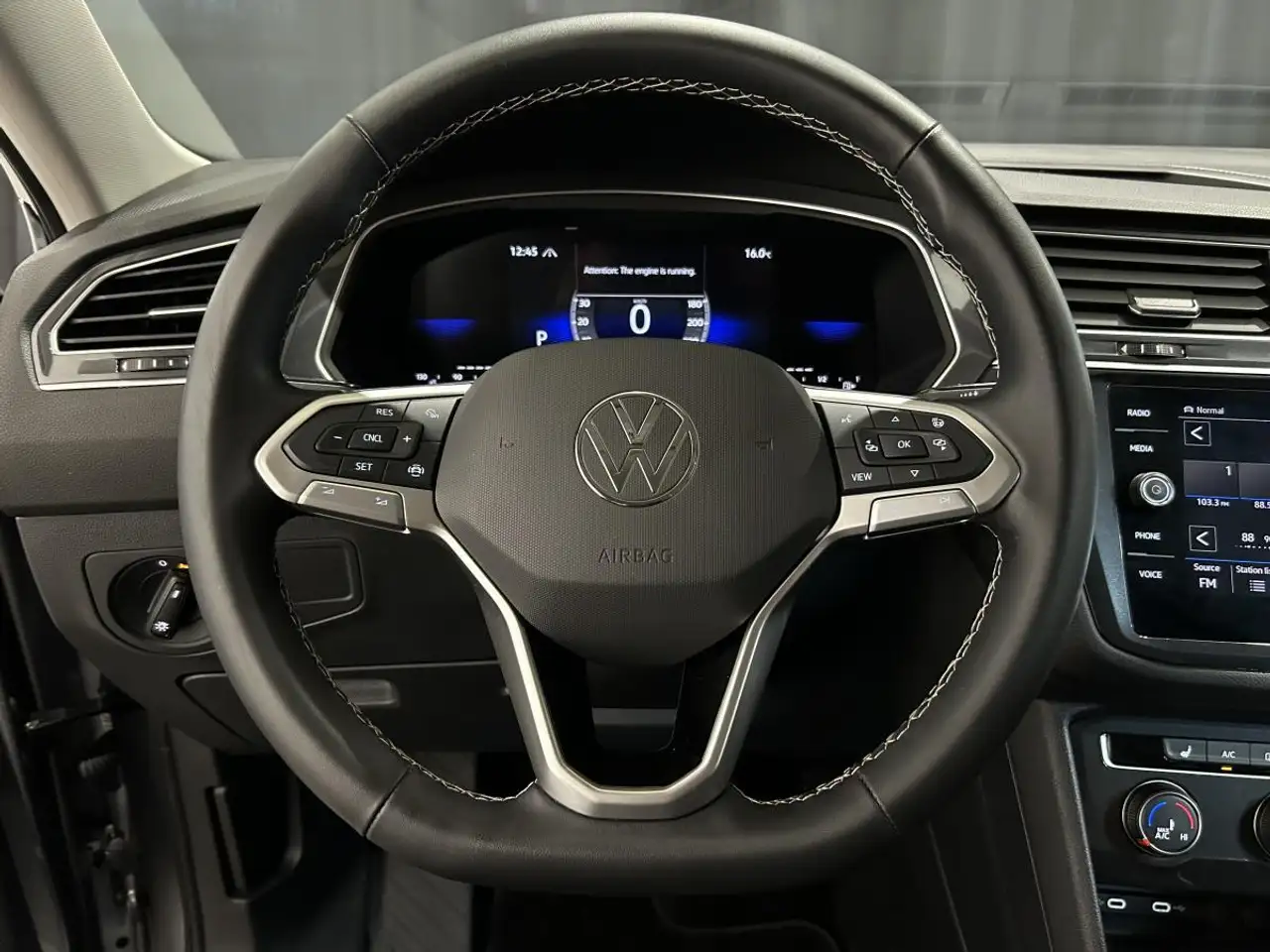 Volkswagen Tiguan снимка Volkswagen Tiguan