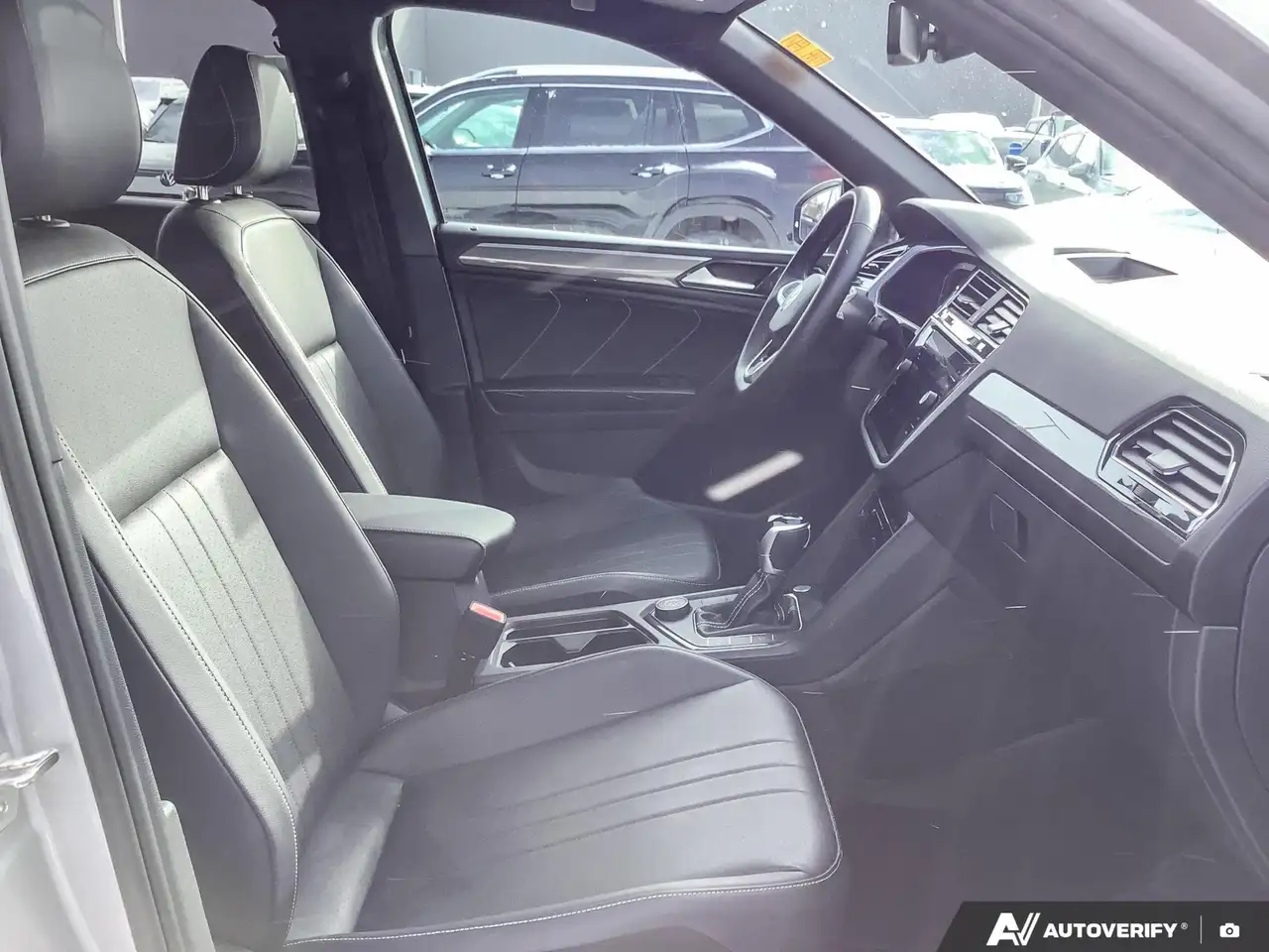 Volkswagen Tiguan снимка Volkswagen Tiguan