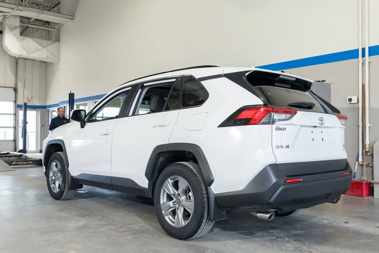 Toyota RAV 4 снимка Toyota RAV 4