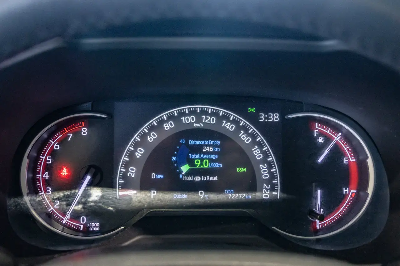 Toyota RAV 4 снимка Toyota RAV 4