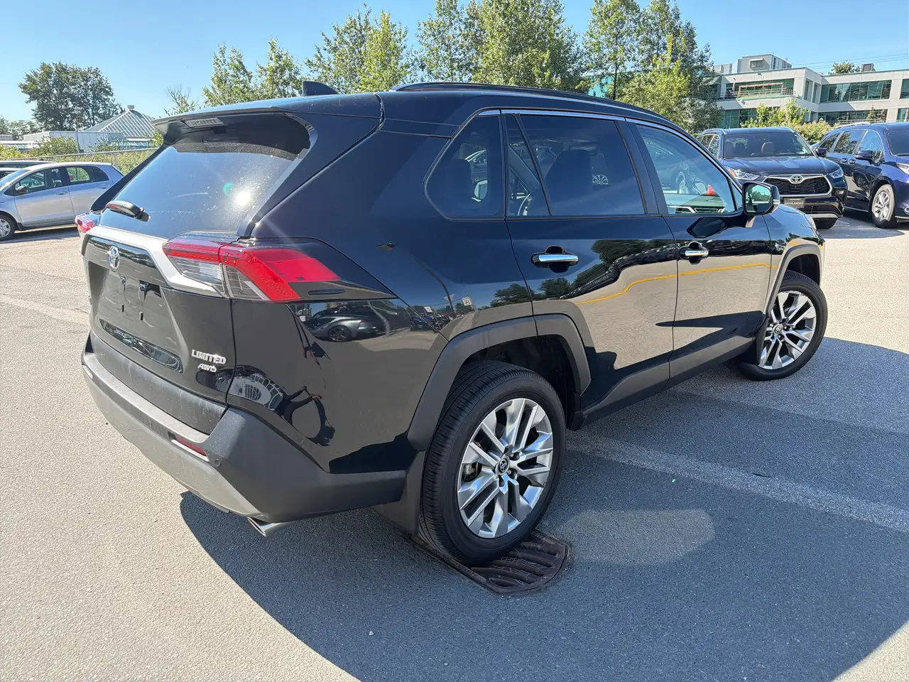 Toyota RAV 4 снимка Toyota RAV 4