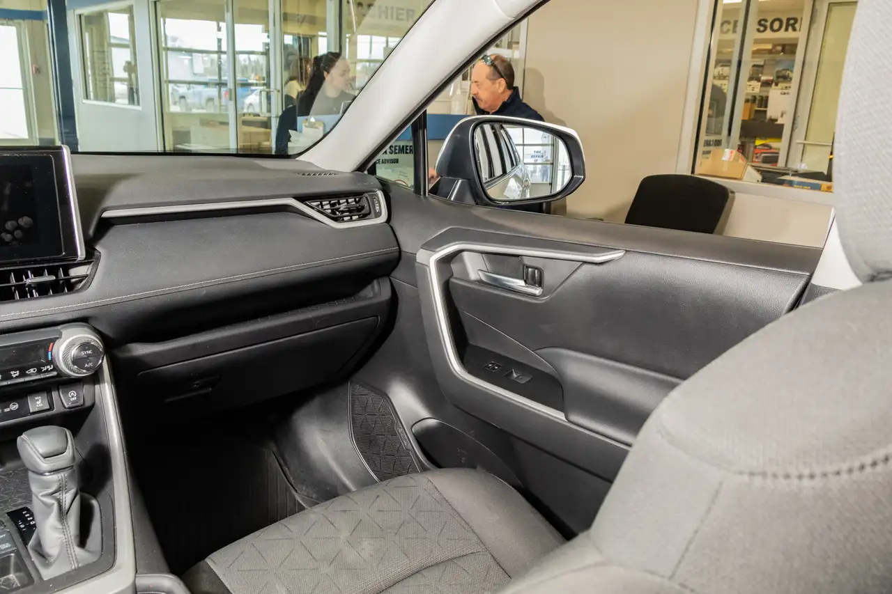 Toyota RAV 4 снимка Toyota RAV 4