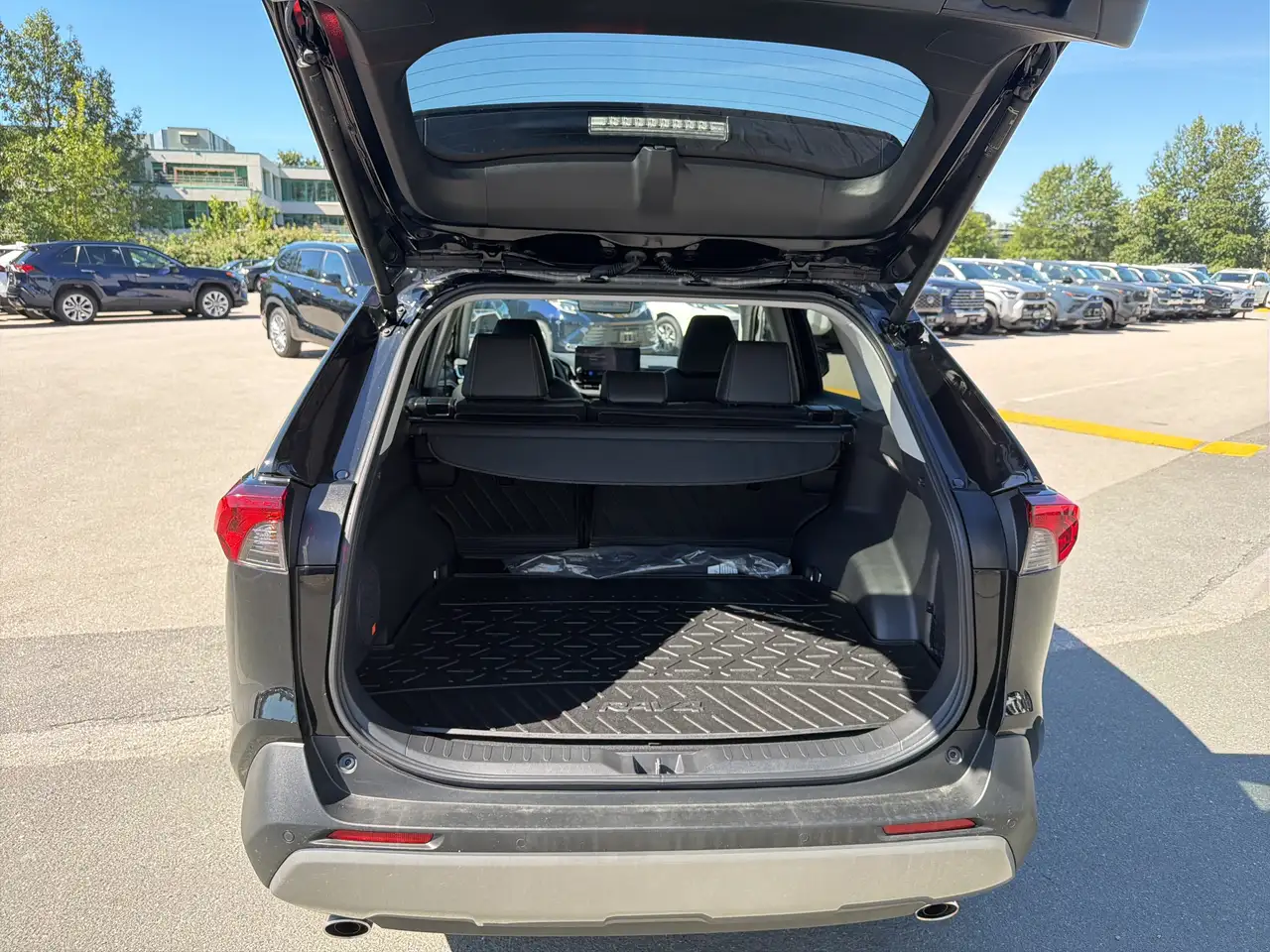 Toyota RAV 4 снимка Toyota RAV 4