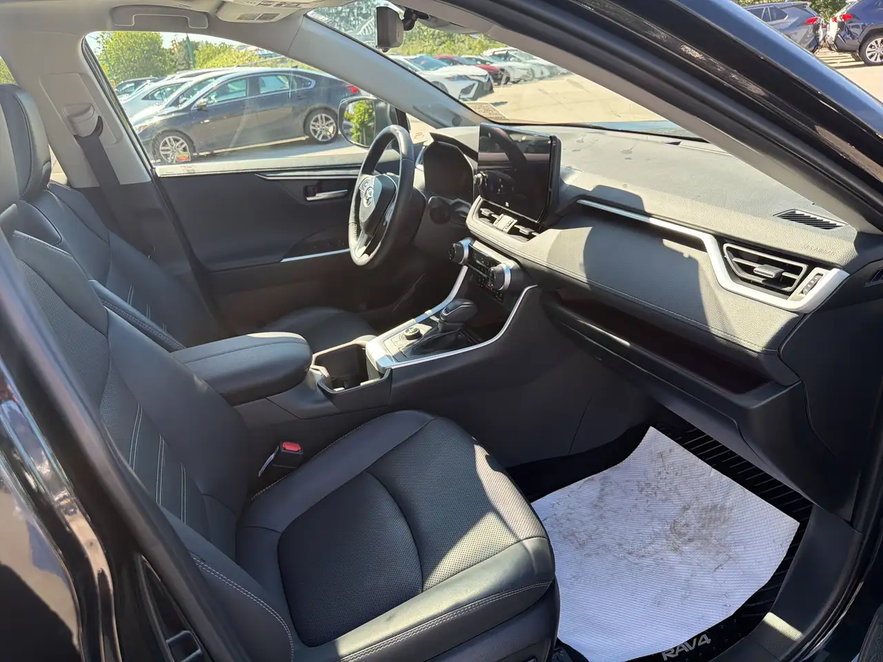 Toyota RAV 4 снимка Toyota RAV 4