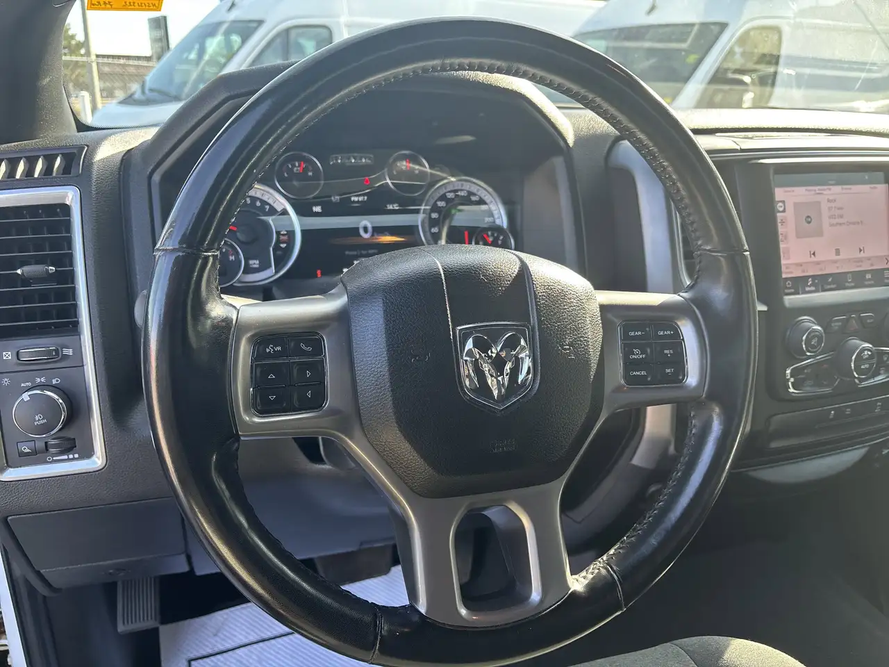 RAM 1500 снимка RAM 1500