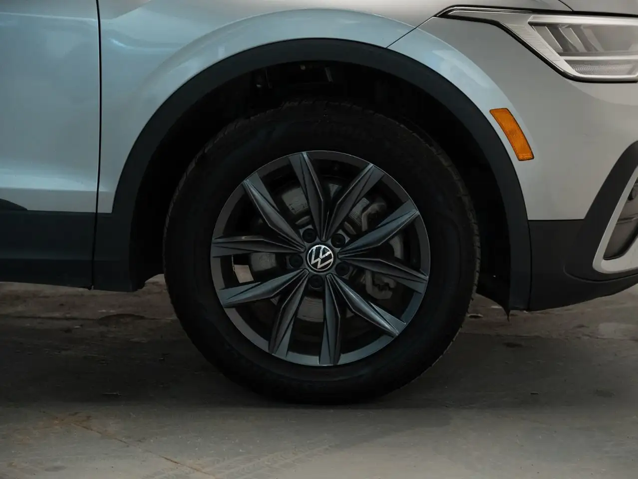 Volkswagen Tiguan снимка Volkswagen Tiguan