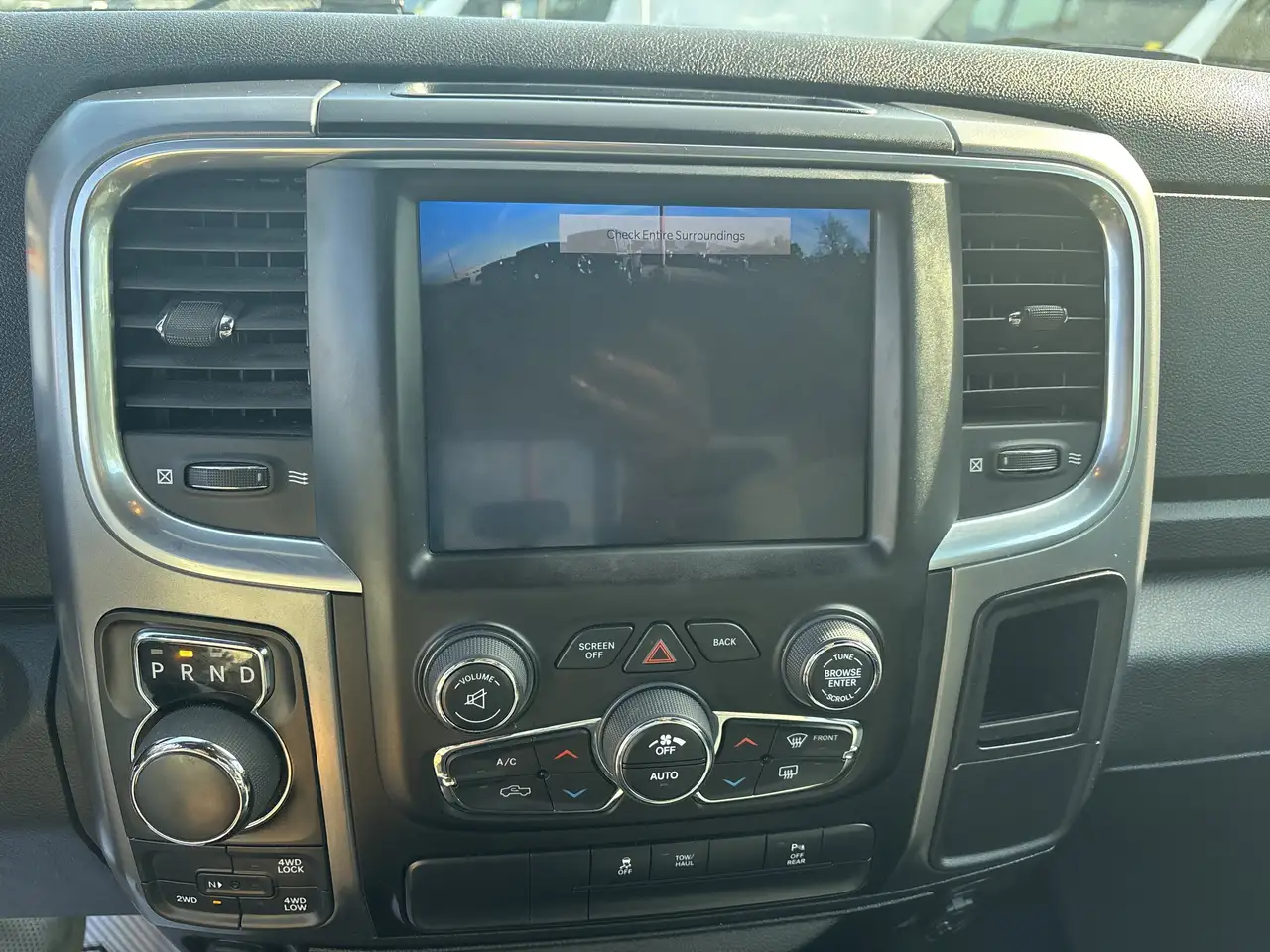 RAM 1500 снимка RAM 1500