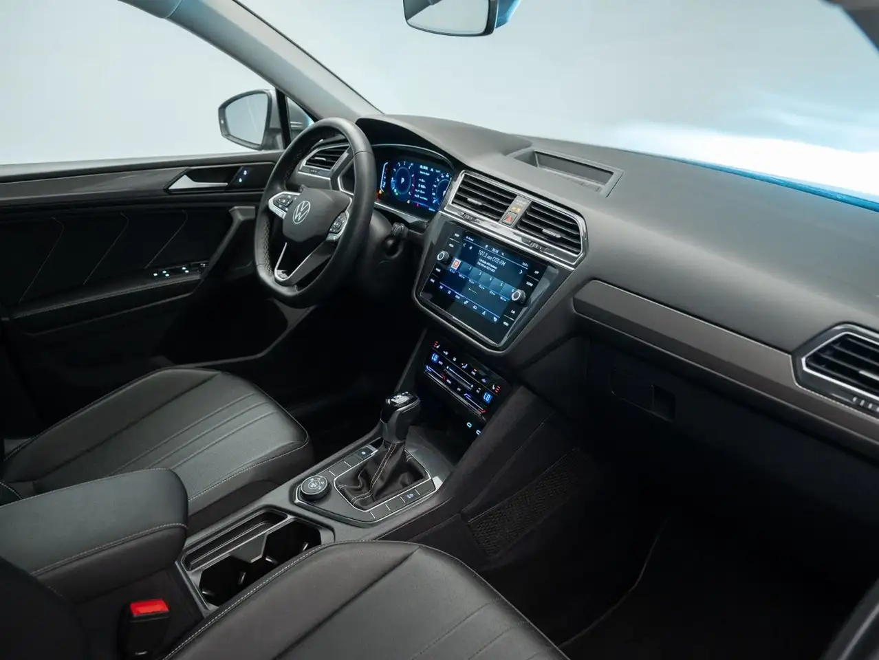 Volkswagen Tiguan снимка Volkswagen Tiguan