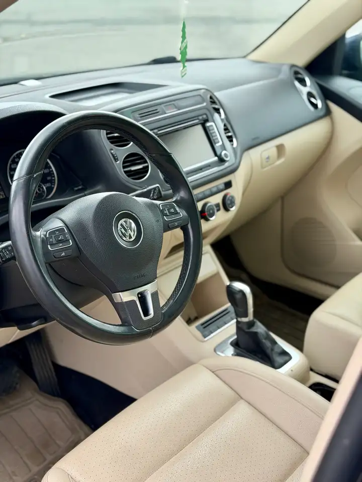 Volkswagen Tiguan снимка Volkswagen Tiguan