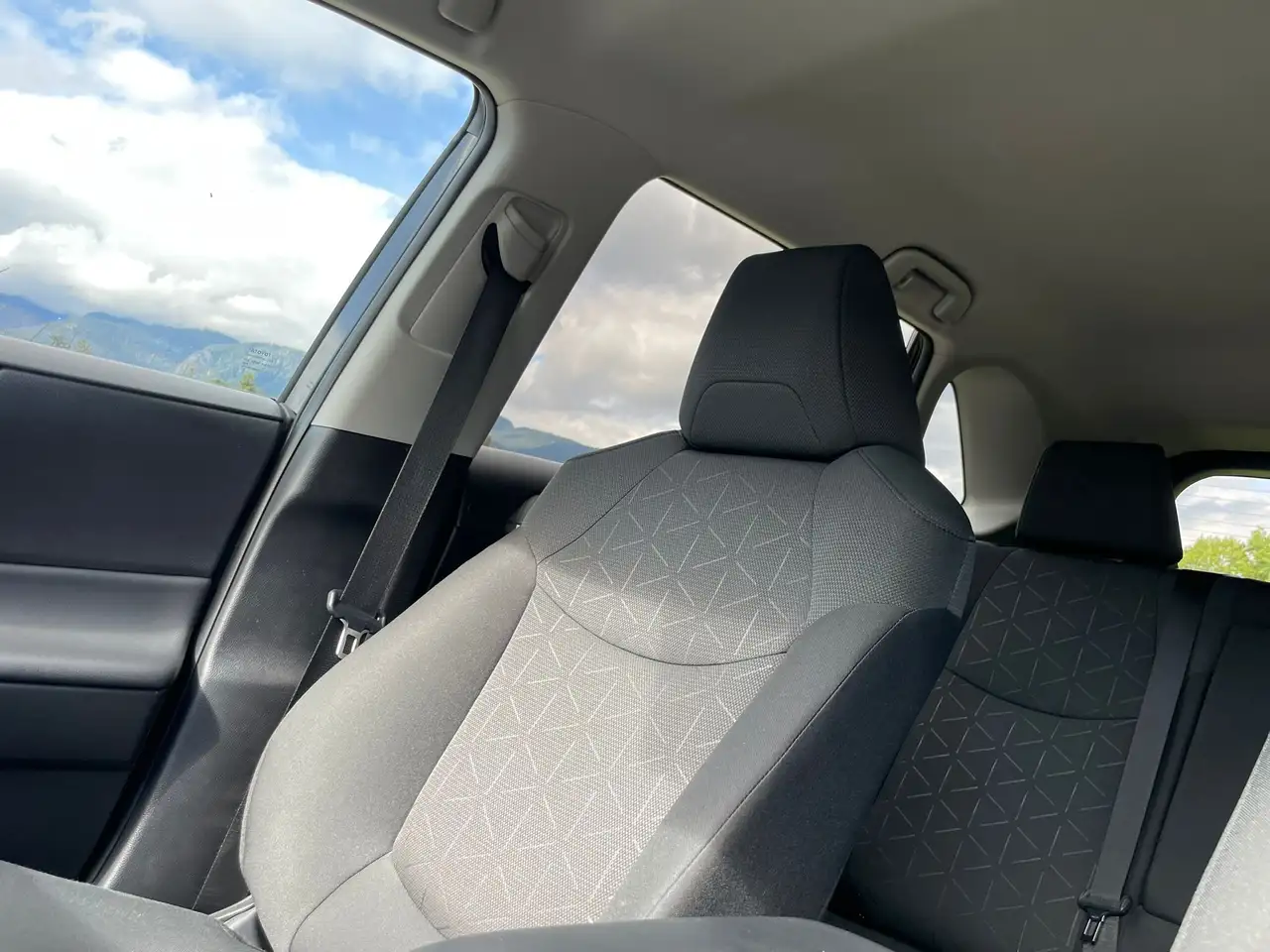Toyota RAV 4 photo Toyota RAV 4